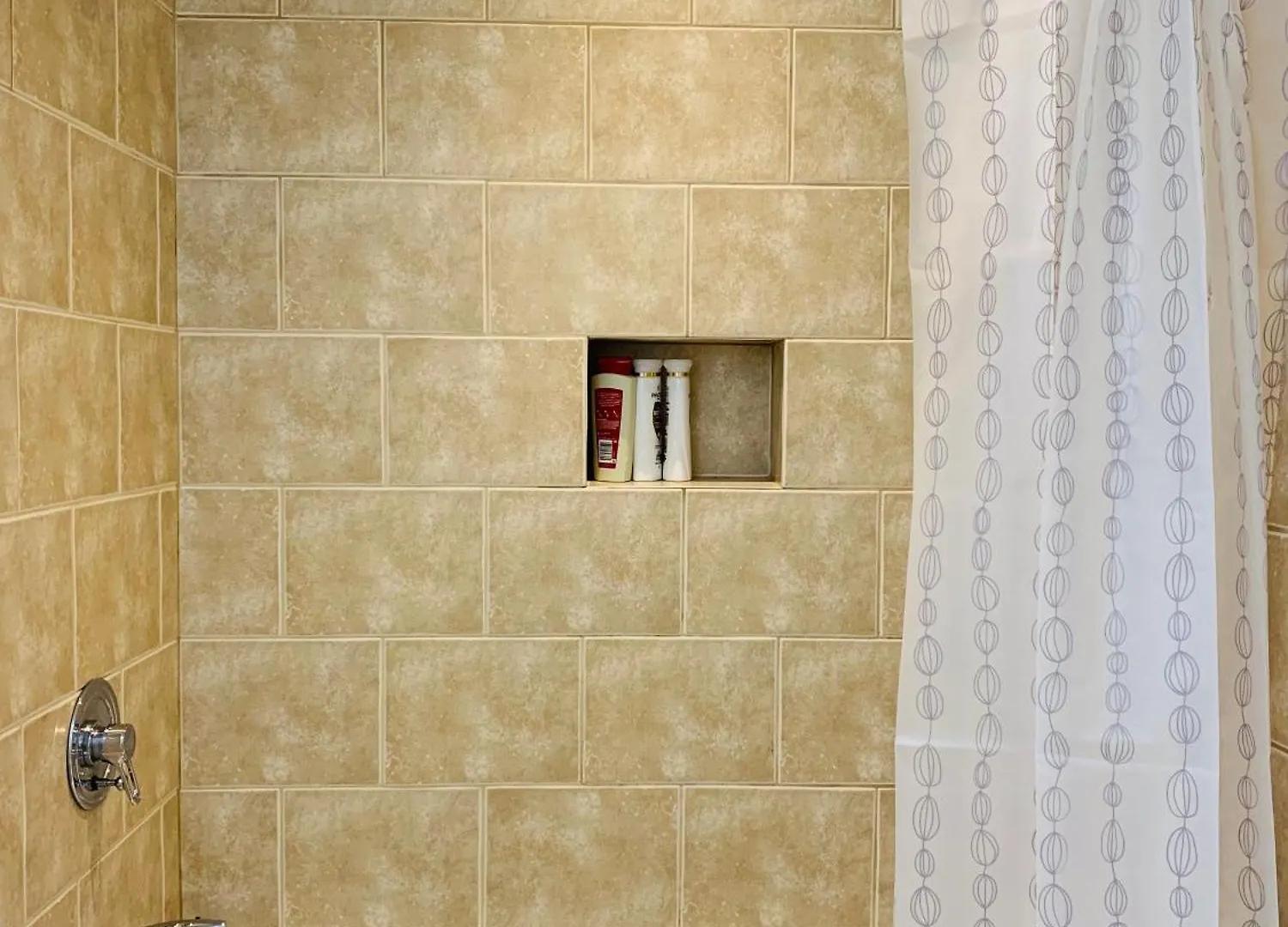 Stylish Private Home With 2 Bedrooms And Free Parking In Midtown Toronto 0*,