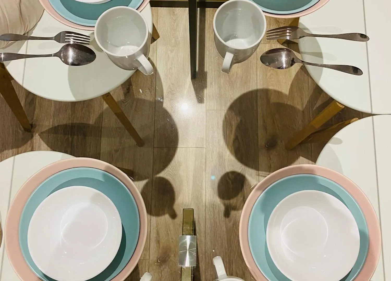 Apartment Stylish Private Home With 2 Bedrooms And Free Parking In Midtown Toronto