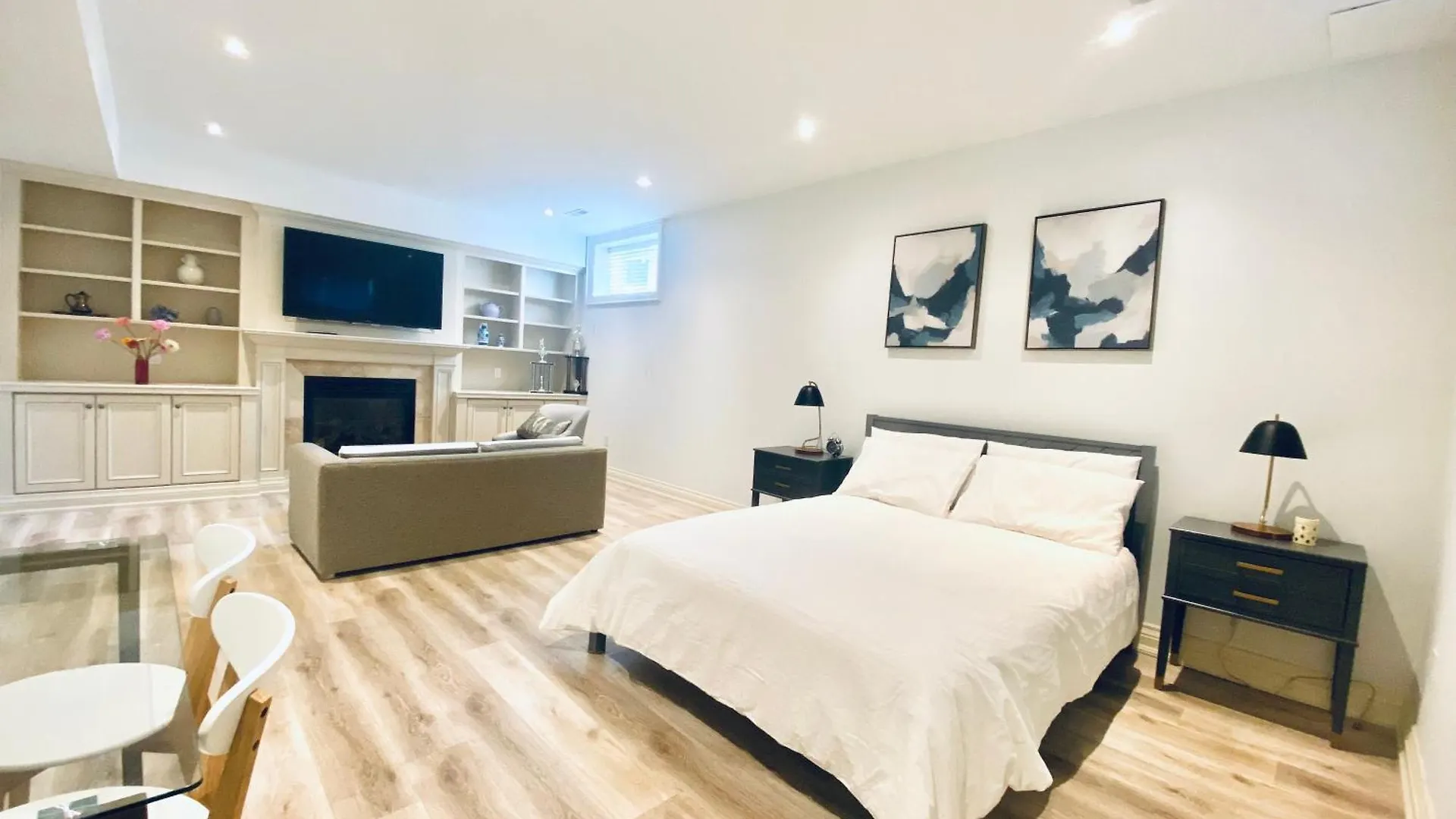 Apartment Stylish Private Home With 2 Bedrooms And Free Parking In Midtown Toronto Canada